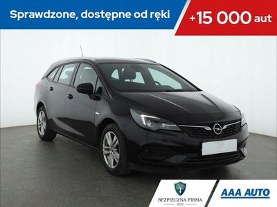 Opel Astra K Sportstourer Facelifting 1.2 Turbo 145KM 2020