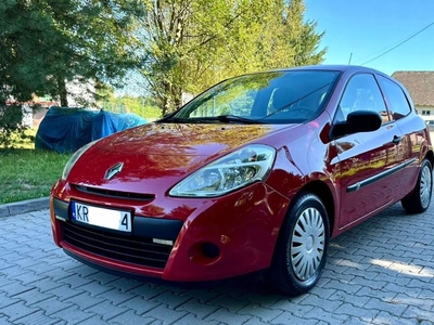 Renault Clio III Hatchback 3d Phase II 1.2 16v 75KM 2012