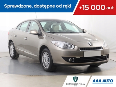 Renault Fluence Sedan 2.0 16V 140KM 2011