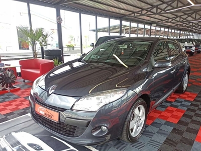 Renault Megane III Hatchback 1.6 16v 100KM 2009