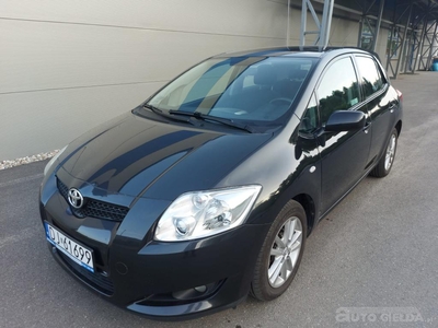 TOYOTA AURIS 2009R. 1,6 16V