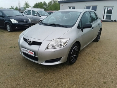 Toyota Auris I Hatchback 1.4 i 16V VVT-i 97KM 2010