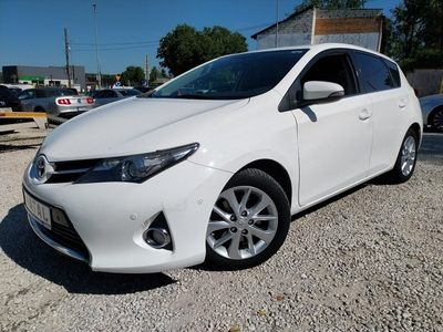 Toyota Auris II Super wyposażenie*2,0td*