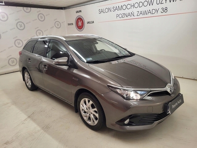 Toyota Auris II Touring Sports Facelifting 1.8 Hybrid 136KM 2018