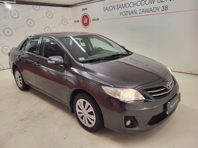 Toyota Corolla X Sedan Facelifting 1.6 Valvematic 132KM 2012