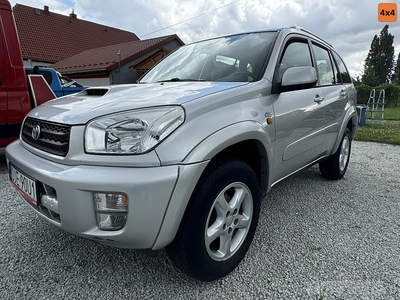 TOYOTA RAV-4 SUV