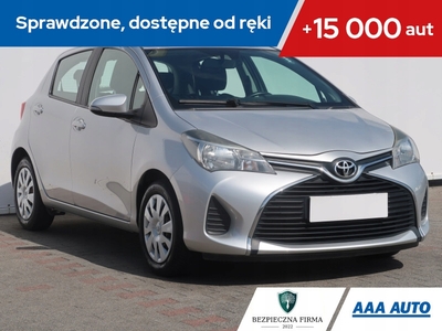 Toyota Yaris III Hatchback 5d Facelifting 1.0 VVT-i 69KM 2015