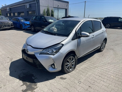 Toyota Yaris III Hatchback 5d Facelifting 2017 1.5 Dual VVT-iE 111KM 2017