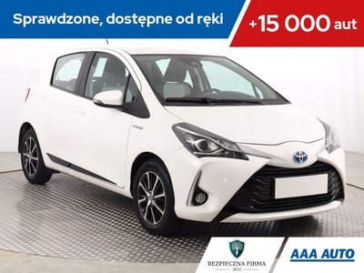 Toyota Yaris III Hatchback 5d Facelifting 2017 1.5 Hybrid 100KM 2018