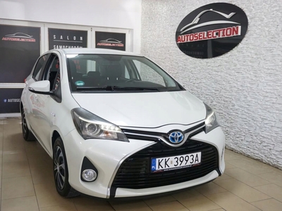 Toyota Yaris III Hatchback 5d Hybrid 100 74KM 2014