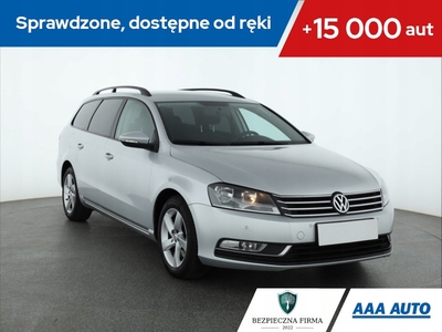 Volkswagen Passat B7 Variant 1.6 TDI CR DPF BlueMotion 105KM 2014