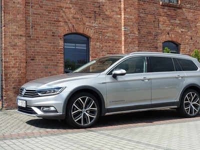 Volkswagen Passat B8 2.0 TDI 190KM 4x4 Alltrack Panorama Full Led Kamera Alu19 Hak FV-23%