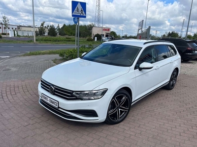 Volkswagen Passat B8 Variant Facelifting 2.0 TDI SCR 150KM 2021