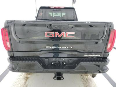 2023 GMC Sierra 2500HD Denali