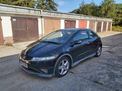 Honda Civic VIII 1.8 type S