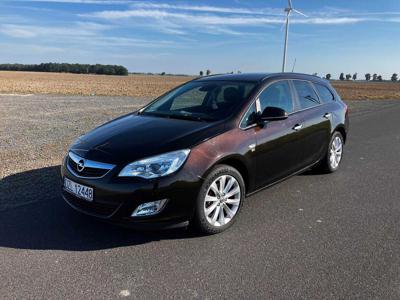 Opel Astra J 1.4 turbo benzyna 2012 r. Przebieg 83 tyś. Stan idealny