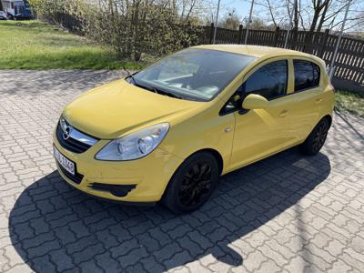 Opel Corsa D 1.4 benzyna 2009 Rok Klima 5 drzwi Edition