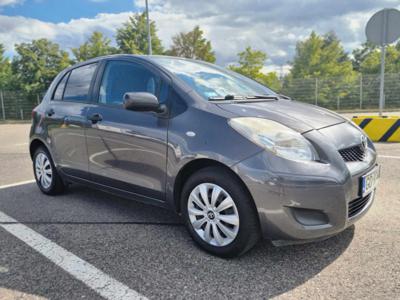 Toyota Yaris II 1,0 LUNA, rp 2011, stan bardzo dobry