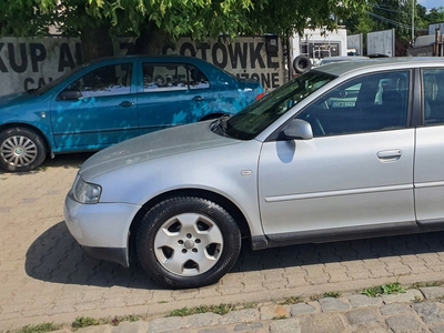 Audi A3 8L Hatchback 1.6 i 102KM 2005