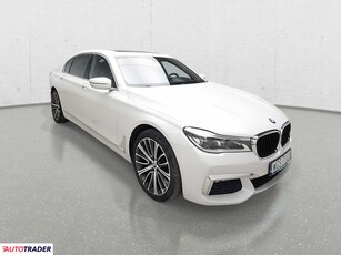 BMW 730 4.4 benzyna 449 KM 2016r. (Komorniki)