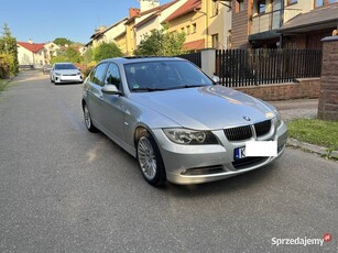 BMW E90 325i