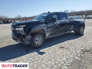 Chevrolet Silverado 6.0 diesel 2021r. (KANSAS CITY)