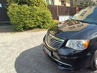 Lancia Voyager Van Seria 2 3.6L V6 283KM 2014