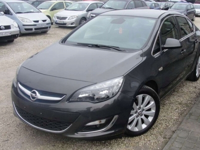 Opel Astra J Sedan 1.4 Turbo ECOTEC 140KM 2014