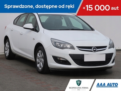 Opel Astra J Sedan 1.6 Twinport ECOTEC 115KM 2018