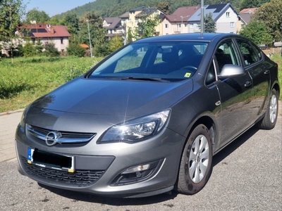 Opel Astra J sedan 2018