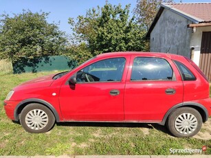 Opel Corsa 1.2 czerwony benzyna niski przebieg bezwypadkowy