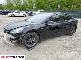 Tesla Model 3 benzyna 2019r. (CANDIA)