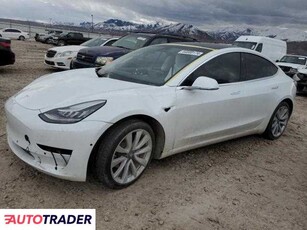 Tesla Model 3 benzyna 2020r. (MAGNA)