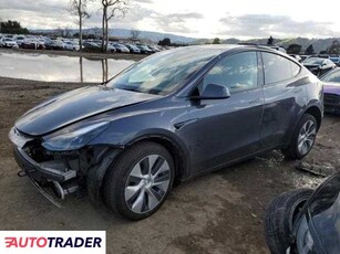 Tesla Model Y benzyna 2023r. (SAN MARTIN)