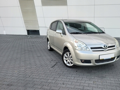 Toyota Corolla Verso E120 1.8 VVT-i 130KM 2007