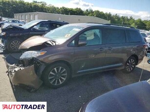 Toyota Sienna 3.0 benzyna 2018r. (EXETER)