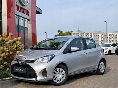 Toyota Yaris III Hatchback 5d Facelifting 1.0 VVT-i 69KM 2015