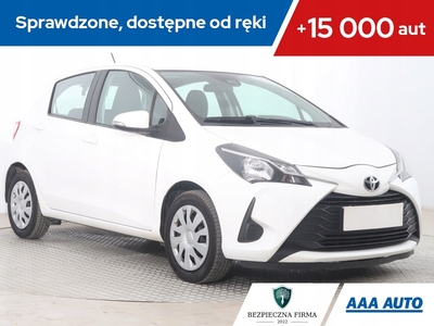 Toyota Yaris III Hatchback 5d Facelifting 2017 1.5 Dual VVT-iE 111KM 2018