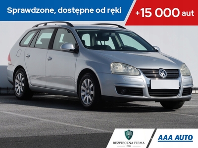 Volkswagen Golf V Kombi 1.6 i 102KM 2008