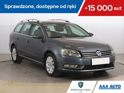 Volkswagen Passat B7 Variant 2.0 TDI CR DPF BlueMotion 140KM 2014