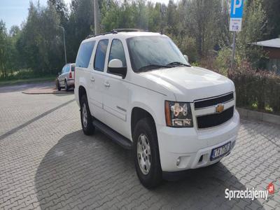 Chevrolet suburban 2014r