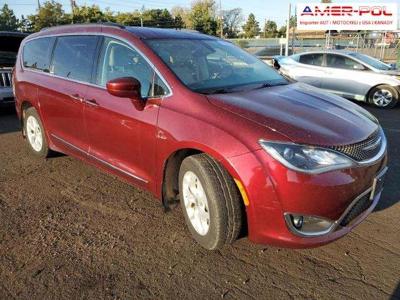 Chrysler Pacifica II 2017