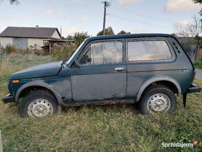 Lada Niva do remontu