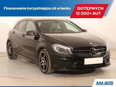 Mercedes Klasa A W176 Hatchback 5d 1.6 180 BlueEFFICIENCY 122KM 2014