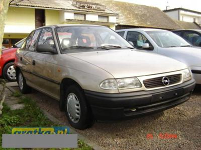 Opel Astra F Sedan 1.4 i 60KM 2001