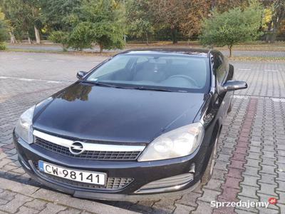 Opel Astra GTC 2009