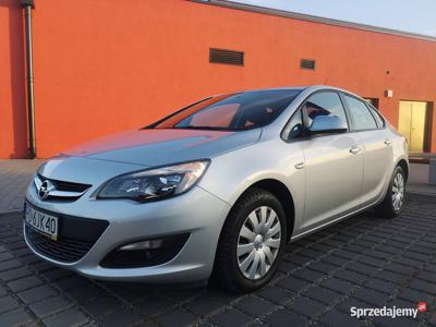 Opel Astra IV J 1.4 T