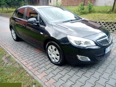 Opel Astra J Hatchback 5d 1.7 CDTI ECOTEC 110KM 2011