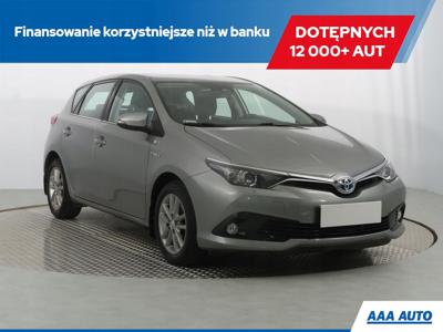 Toyota Auris II Hatchback 5d Facelifting 1.8 Hybrid 136KM 2017