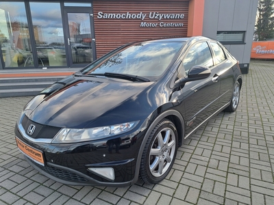 Honda Civic VIII Hatchback 3d 1.8 i-VTEC 140KM 2006